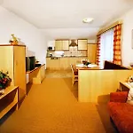 Gaestehaus Mrak Λάνγκενφελντ