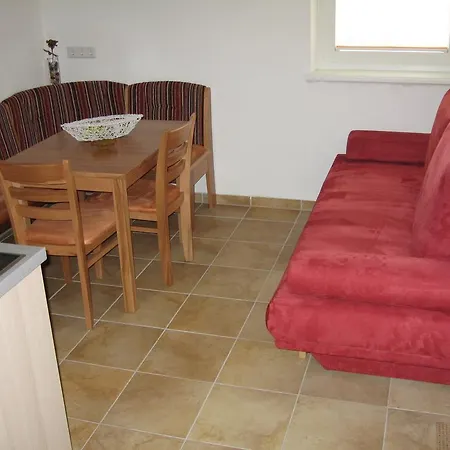 Διαμέρισμα Gaestehaus Mrak